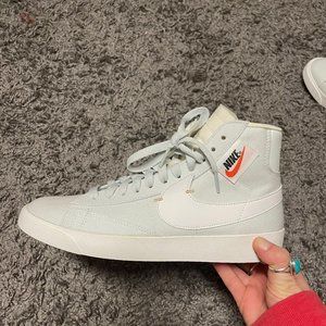 W BLAZER MID REBEL– size: women's 8 – color(s):ghost aqua/summit white